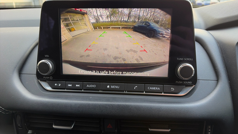 Nissan Qashqai 1.3 DiG-T MH Acenta Premium 5dr Petrol Hatchback